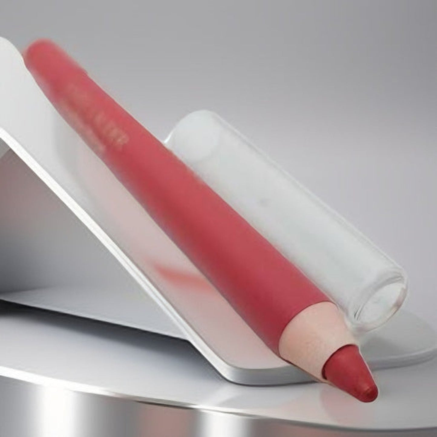 Estee lauder 24hrs stay in place red lip liner ,for all skin tone