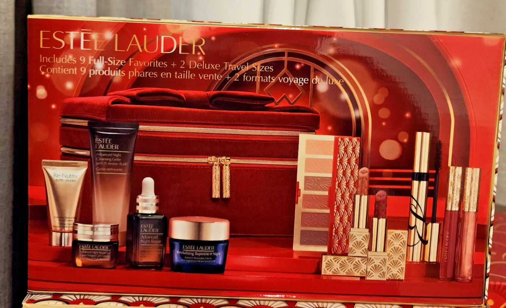 Serum Estee lauder from blockbuster set
