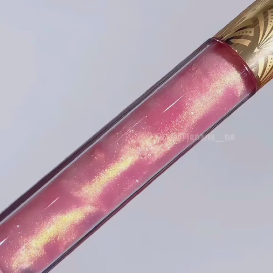 Estee Lauder Plumping Lip Gloss Beneath the Sheen - Luxury Cosmetics with Hydrating Benefits