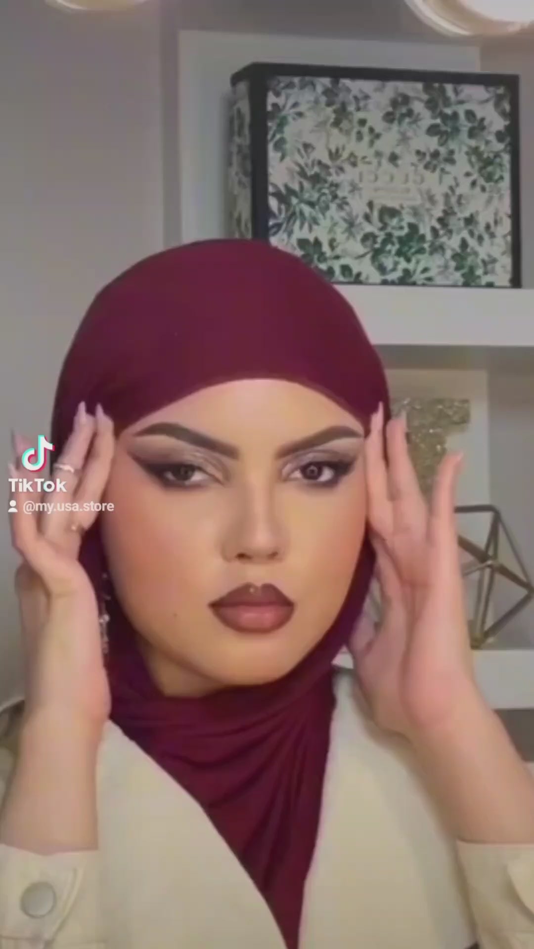 Huda beauty Matte and Metal Melted Pigment Eyeshadow in Cashmere Robe and Penthouse Suite shades