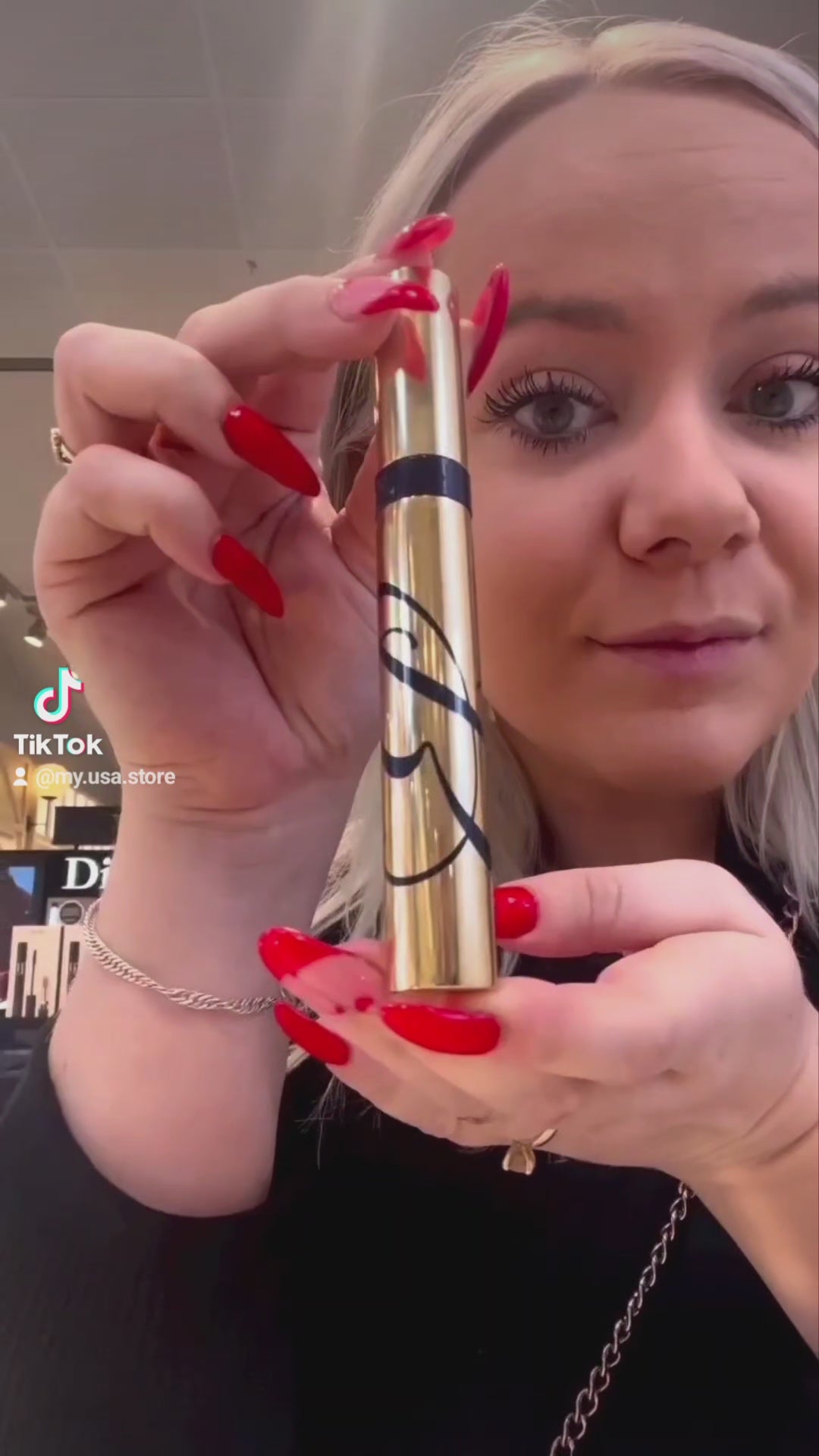Estee lauder sumptuous extreme in black  high-end mascara 